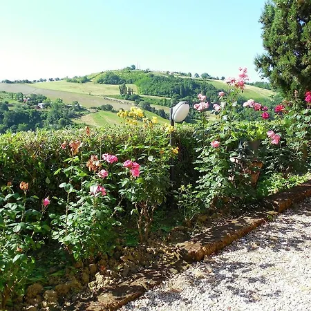 Nyaraló Cozy Farmhouse In Hills; With Rustic Charm Near Adriatic Sea *