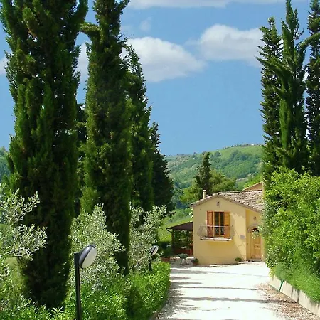 Nyaraló Cozy Farmhouse In Hills; With Rustic Charm Near Adriatic Sea